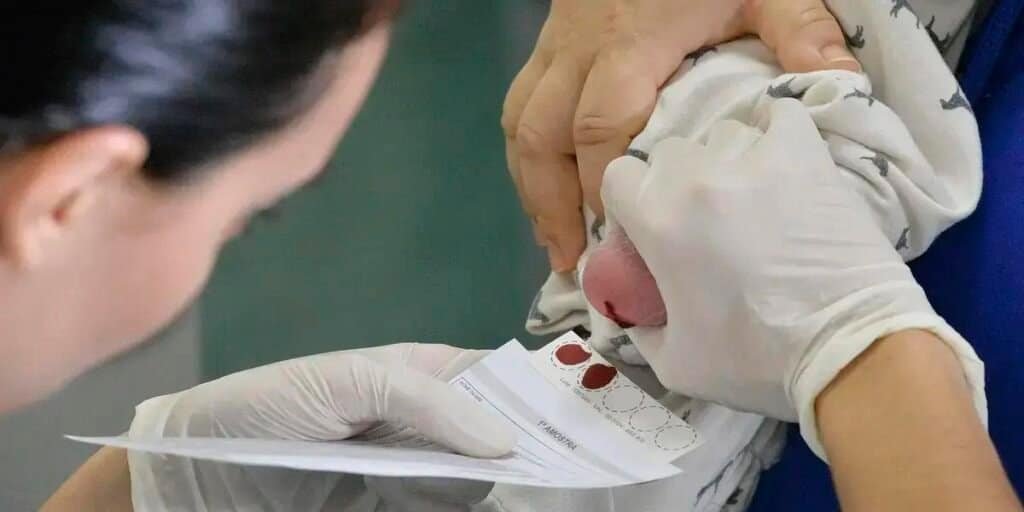 Ministério da Saúde aumenta recursos para o teste do pezinho