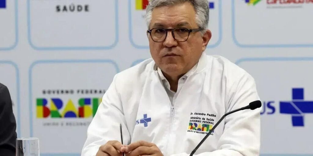 Ministro defende o programa Mais Médicos após revogação de vistos