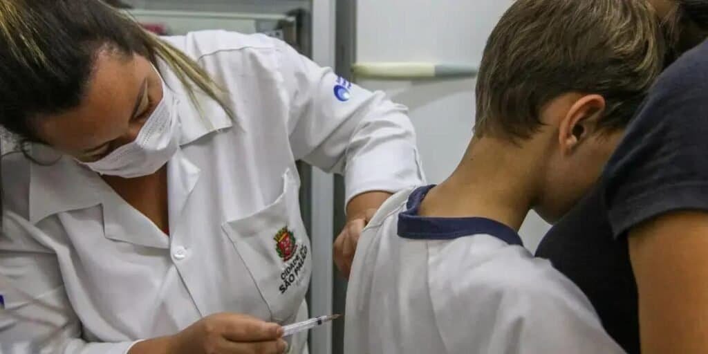 Rio amplia vacinação contra HPV para jovens adultos