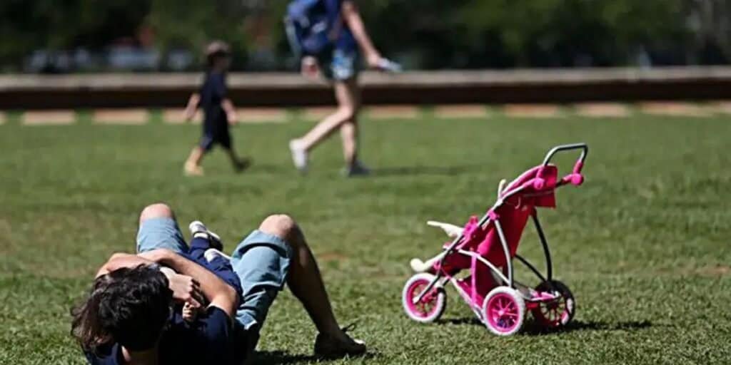 SBP pede ampliação da licença-paternidade para quatro semanas