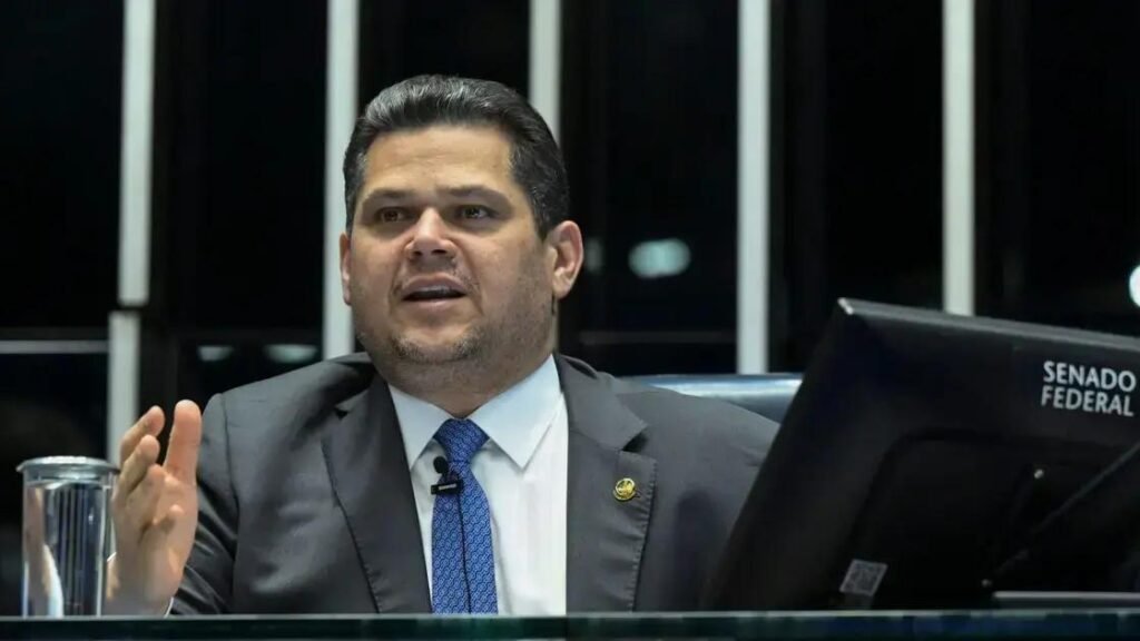 Davi Alcolumbre destina emendas para agências reguladoras