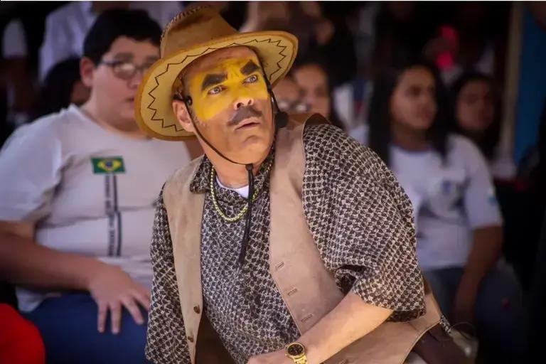 Espetáculo sobre HIV e aids no Dezembro Vermelho