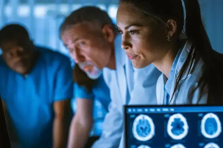 Exames de imagem em pacientes acima de 50 anos batem recorde em 2025