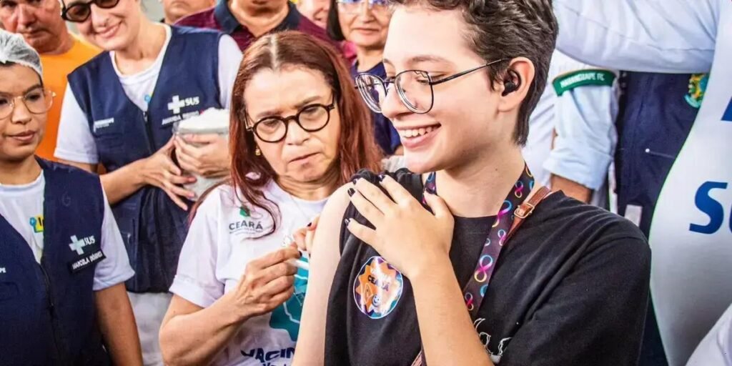 Vacina contra dengue inicia vacinação-piloto em três cidades