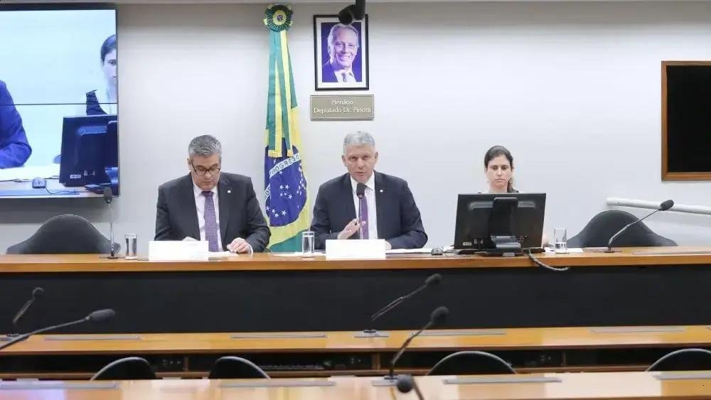 Comiss&atilde;o debate transpar&ecirc;ncia e resultados do Programa Agora Tem Especialistas