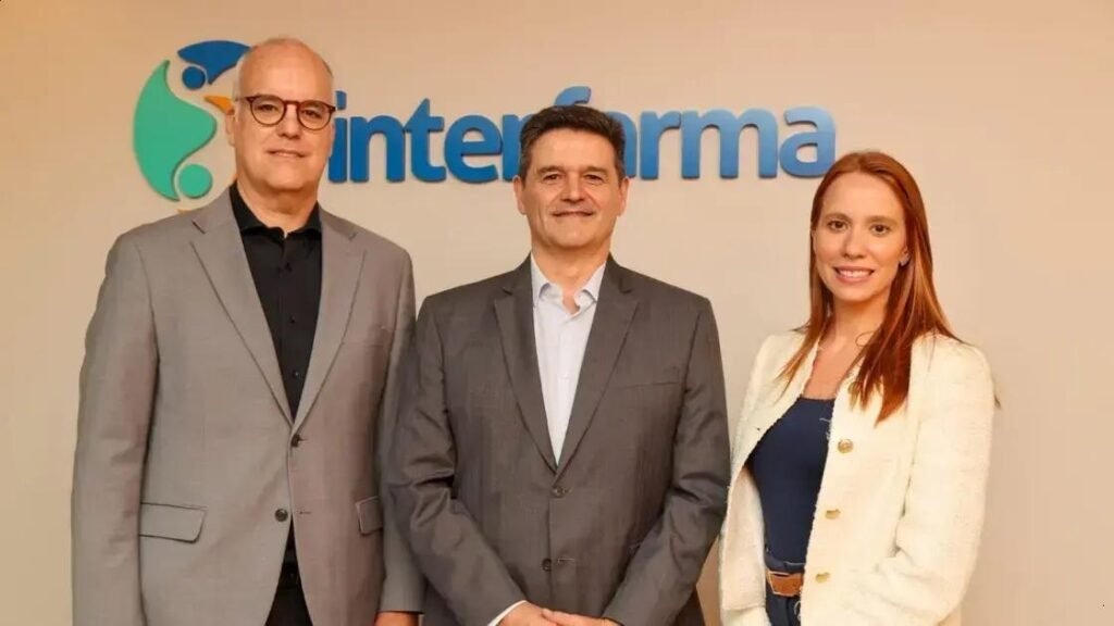 Fernando Sampaio assume presidência da Interfarma para 2026-2028