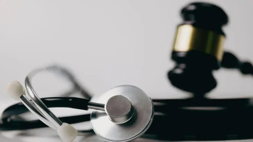 TRF1 suspende trechos da resolução do CFM sobre auditoria médica